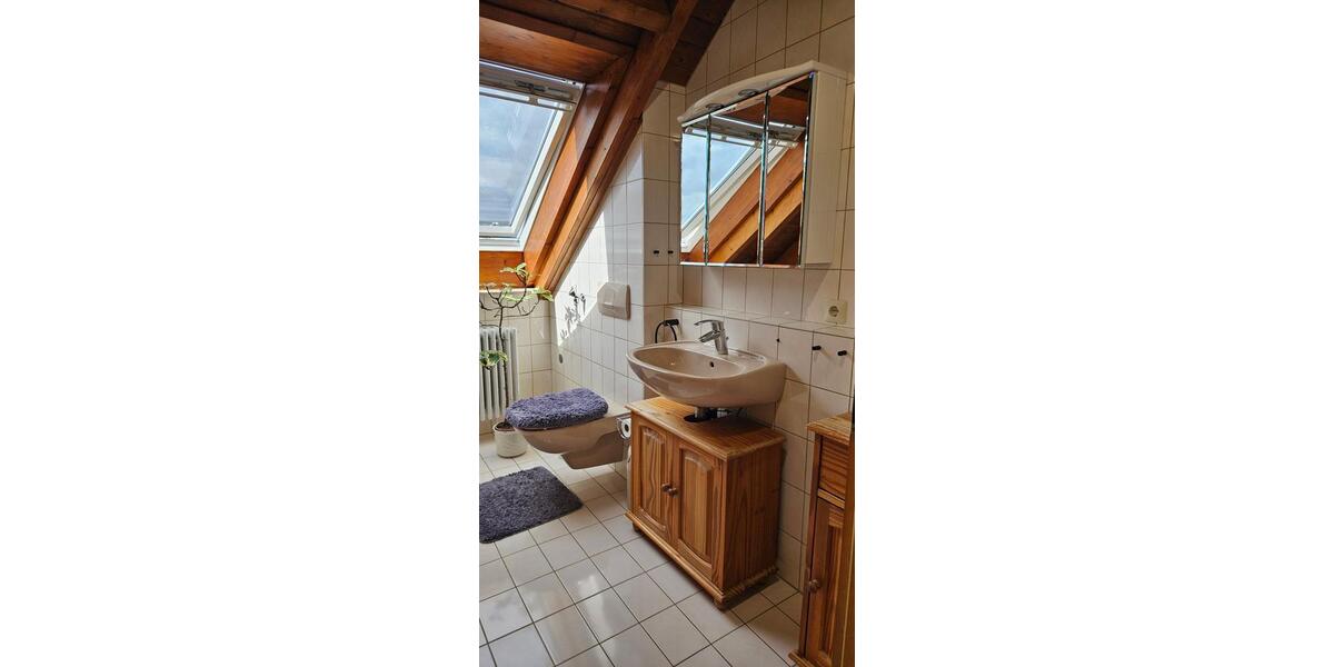 Dachgeschoßwohnung Karlsbad - 4 Zimmer, 1.250&euro; | Angebot:22982345