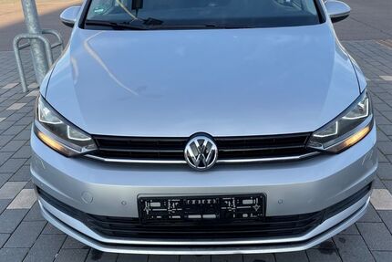 VW Touran 217.000 km 9.990 &euro; Rastatt 76437