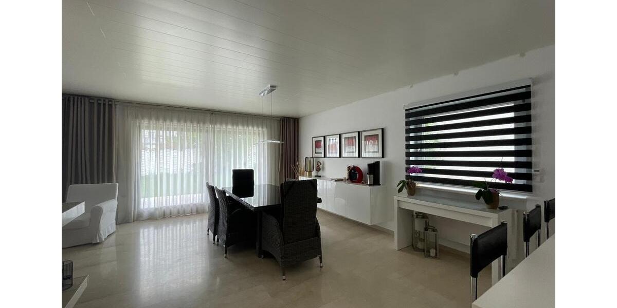 Einfamilienhaus Waldbronn - 8 Zimmer, 250 m&sup2;, 2.800&euro; | Angebot:25963883