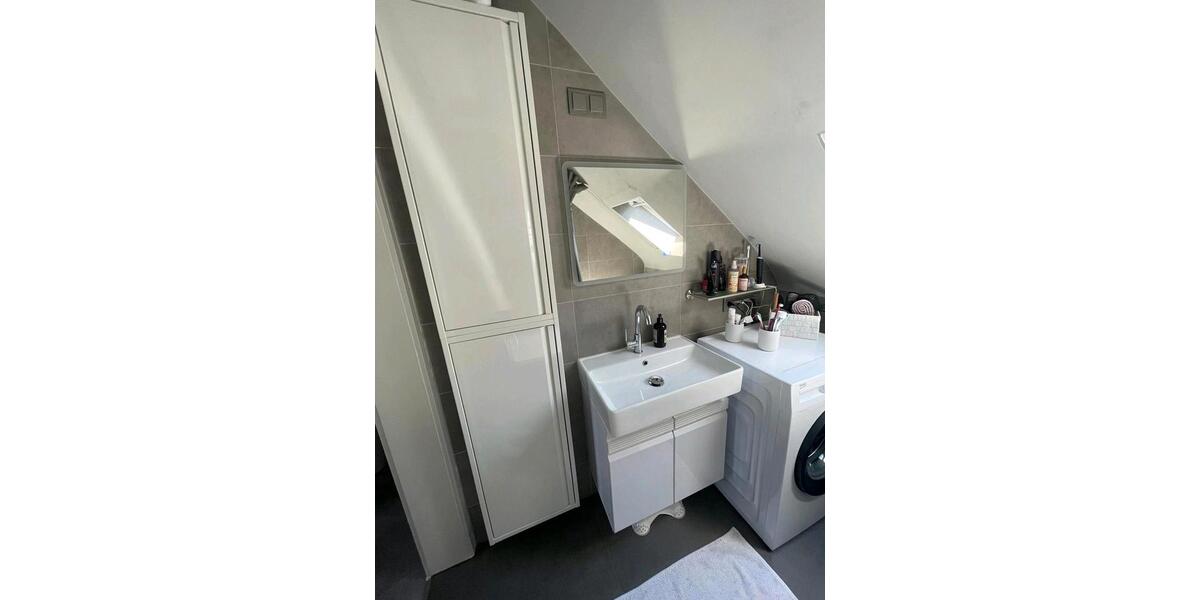 Dachgeschoßwohnung Hagenbach - 3 Zimmer, 75 m&sup2;, 200.000&euro; | Angebot:27095857