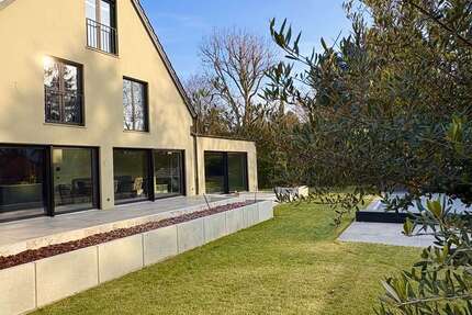 Haus zum Mieten in Landau 3.500 € 225 m² 7 zimmer