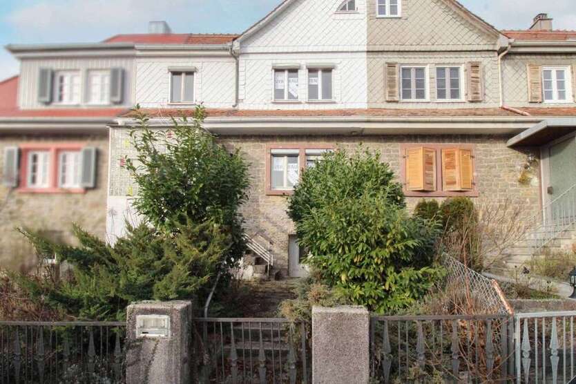 Haus zum Kaufen in Pforzheim 279.000 € 110.29 m²
