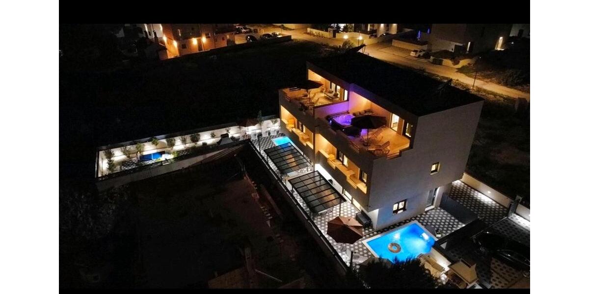 2 × Haus •Pool• Jacuzzi• Invest•Auswanderung♡CROATIA♡ 10 zimmer