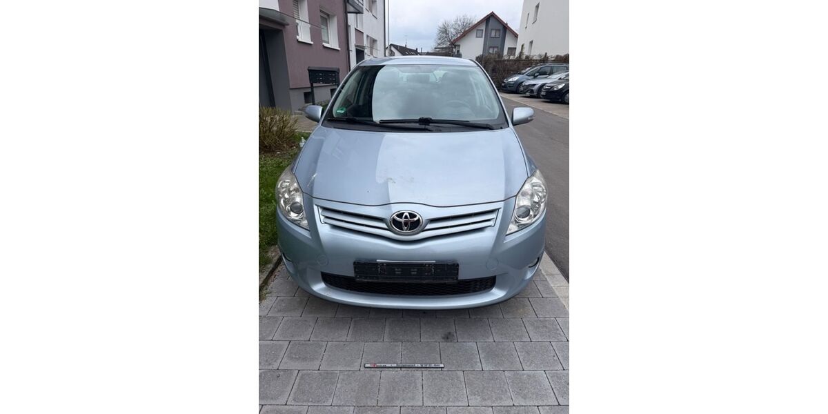 Toyota Auris 73.950 km 7.700 &euro; Niefern-Öschelbronn 75223