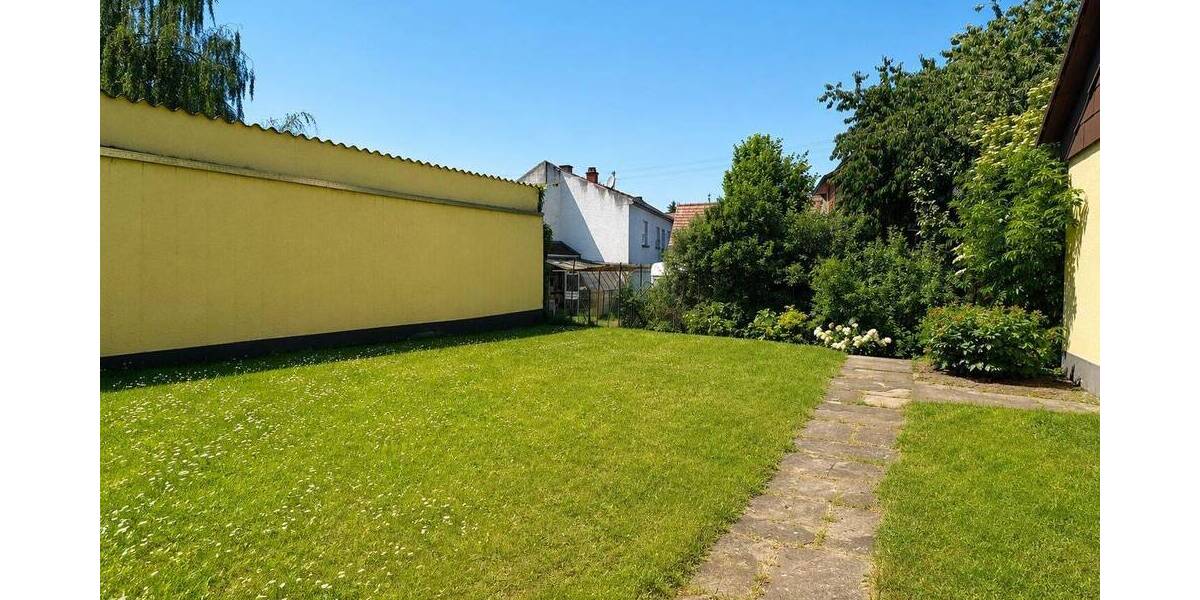 Mehrfamilienhaus, Wohnhaus Karlsruhe Knielingen - 8 Zimmer, 244 m&sup2;, 670.000&euro; | Angebot:26826320