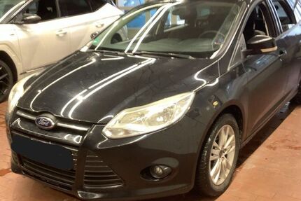 Ford Focus 86.000 km 9.989 &euro; Pforzheim 75179