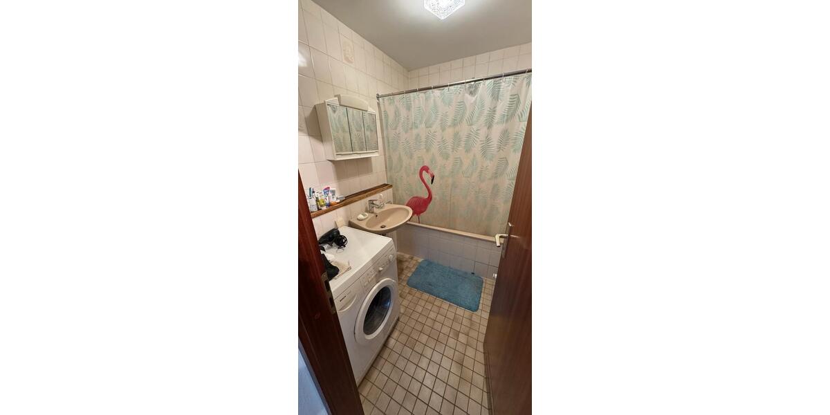 Möbliertes ,Helles Zimmer in der Innenstadt-West 1 zimmer