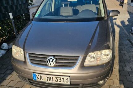 VW Touran 257.000 km 999 &euro; Eggenstein-Leopoldshafen 76344