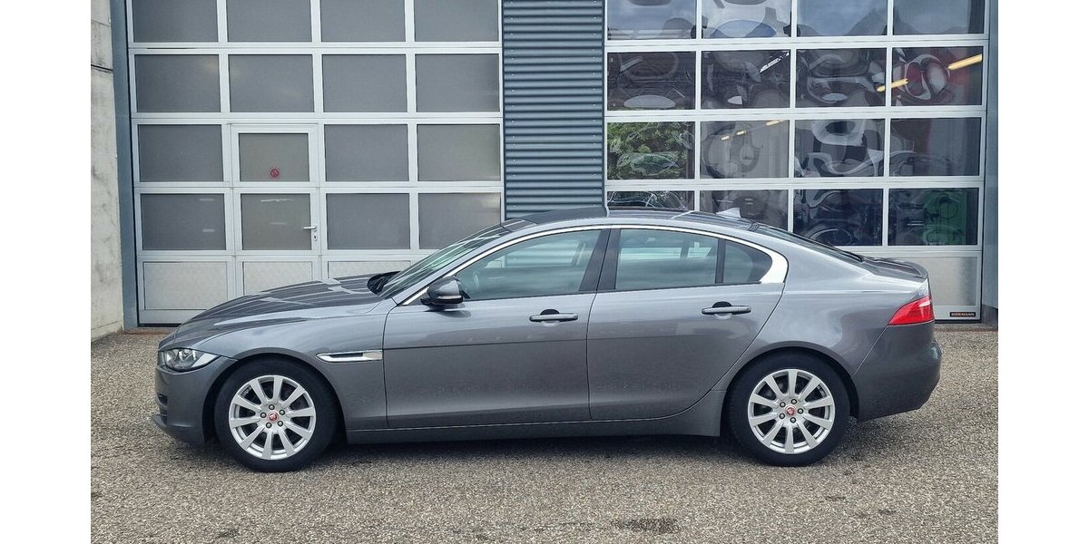 Jaguar XE Pure Klima Navi Kamera 225.000 km 7.998 &euro; Landau 76829