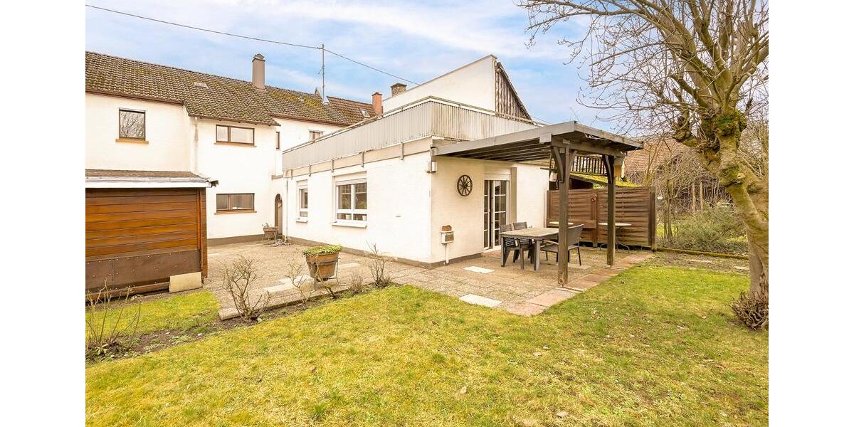 Einfamilienhaus Karlsruhe Rüppurr - 8 Zimmer, 184 m&sup2;, 650.000&euro; | Angebot:27132353