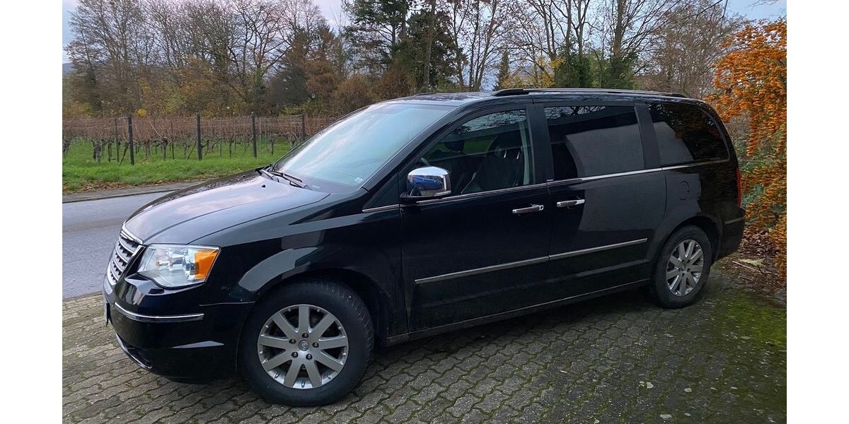 Chrysler Grand Voyager 230.000 km 5.000 &euro; Landau 76829
