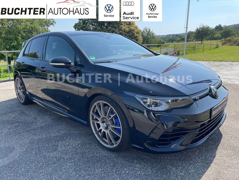 VW Golf 31.500 km 42.590 € Neuenbürg-Arnbach 75305