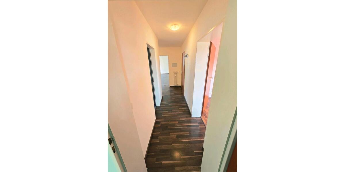 Etagenwohnung Straubenhardt - 3 Zimmer, 82 m&sup2;, 235.000&euro; | Angebot:27096355