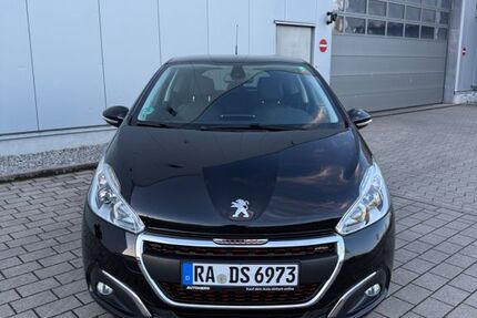 Peugeot 208 90.000 km 7.450 &euro; Rastatt 76437
