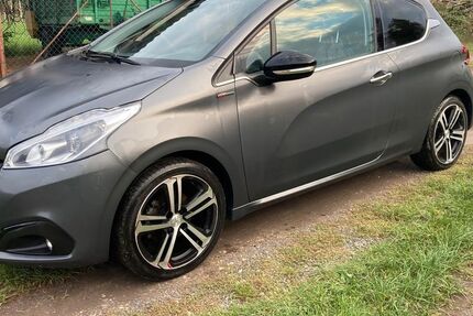 Peugeot 208 39.000 km 9.600 &euro; Wiesental 68753