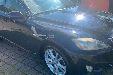 Lexus IS 220 322.000 km 2.500 &euro; Iffezheim 76473