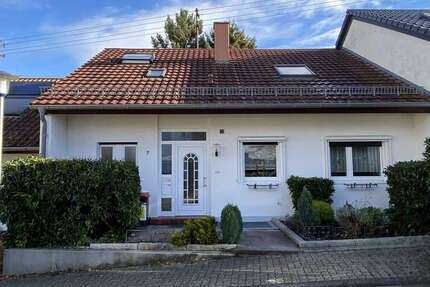 Haus zum Kaufen in Karlsruhe Grünwettersbach 529.000 € 170 m² 4 zimmer