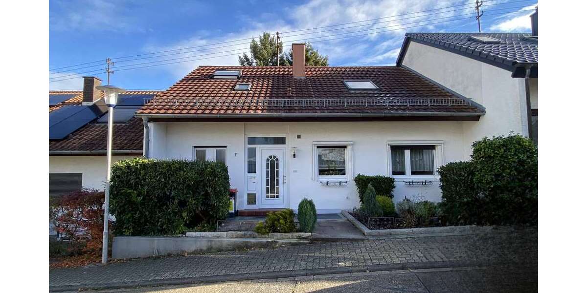 Haus zum Kaufen in Karlsruhe Grünwettersbach 529.000 € 170 m² 4 zimmer