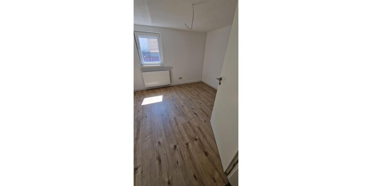 Etagenwohnung Remchingen - 3 Zimmer, 70 m&sup2;, 900&euro; | Angebot:25510167