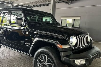 Jeep Wrangler 1.400 km 65.390 € Karlsruhe 76185