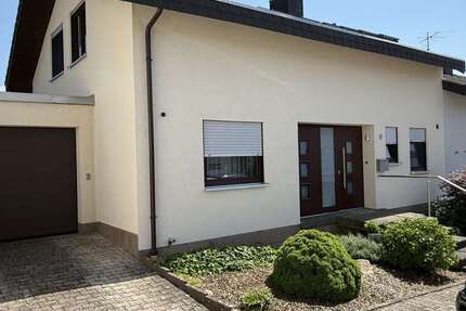 Haus Karlsbad / Auerbach Auerbach - 4.5 Zimmer, 119 m&sup2;, 419.000&euro; | Angebot:26817466