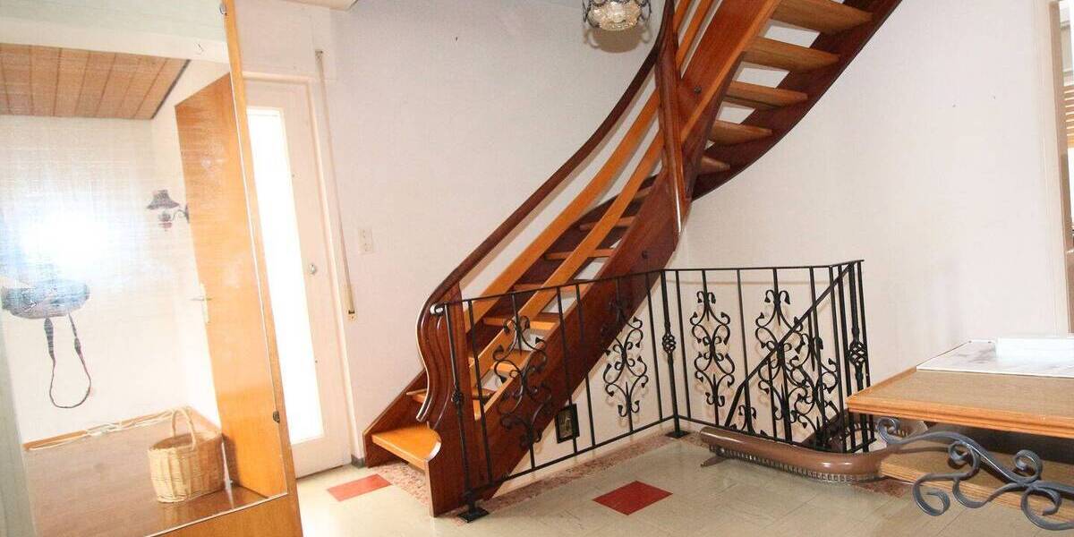 Einfamilienhaus Gaggenau Michelbach - 8 Zimmer, 170 m&sup2;, 310.000&euro; | Angebot:26908916