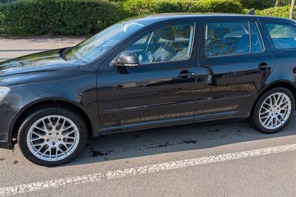 Skoda Octavia 310.000 km 3.666 &euro; Offenbach 76877