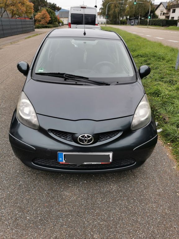 Toyota Aygo (X) 137.121 km 2.800 € Baden Baden 76532