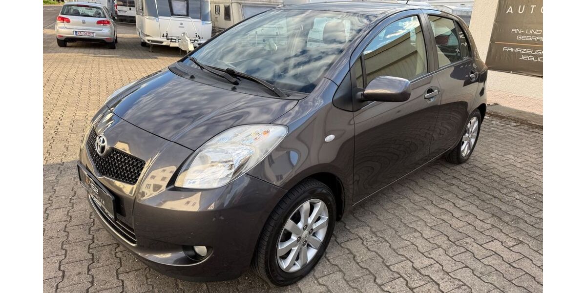 Toyota Yaris 167.000 km 3.980 &euro; Gaggenau 76571