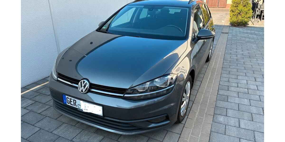 VW Golf 216.679 km 8.499 &euro; Offenbach an der Queich 76877