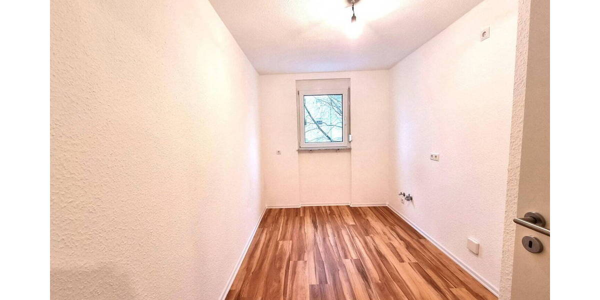 Etagenwohnung Bretten - 3 Zimmer, 83 m&sup2;, 980&euro; | Angebot:26716064