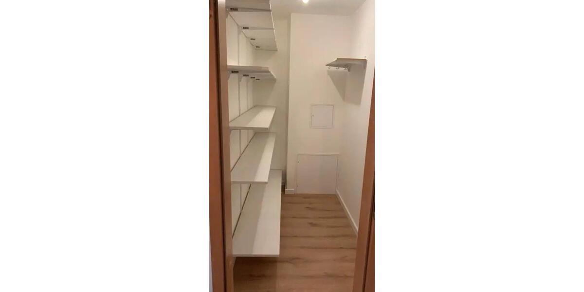 Etagenwohnung Ettlingen - 4 Zimmer, 93 m&sup2;, 1.200&euro; | Angebot:26414138