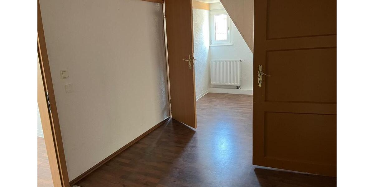 Einfamilienhaus Kämpfelbach - 4 Zimmer, 131 m&sup2;, 280.000&euro; | Angebot:27133484