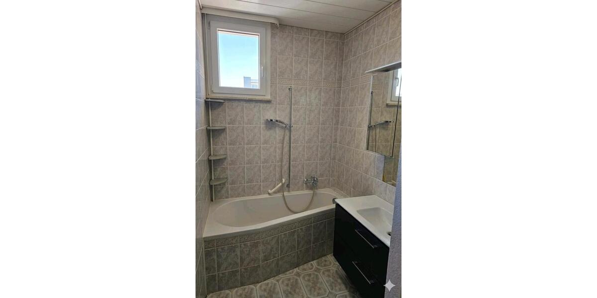 Etagenwohnung Pforzheim Nordstadt - 4 Zimmer, 115 m&sup2;, 259.000&euro; | Angebot:26125774