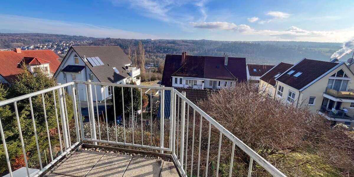 Etagenwohnung Pforzheim Nordstadt - 3 Zimmer, 83 m&sup2;, 269.000&euro; | Angebot:24804265