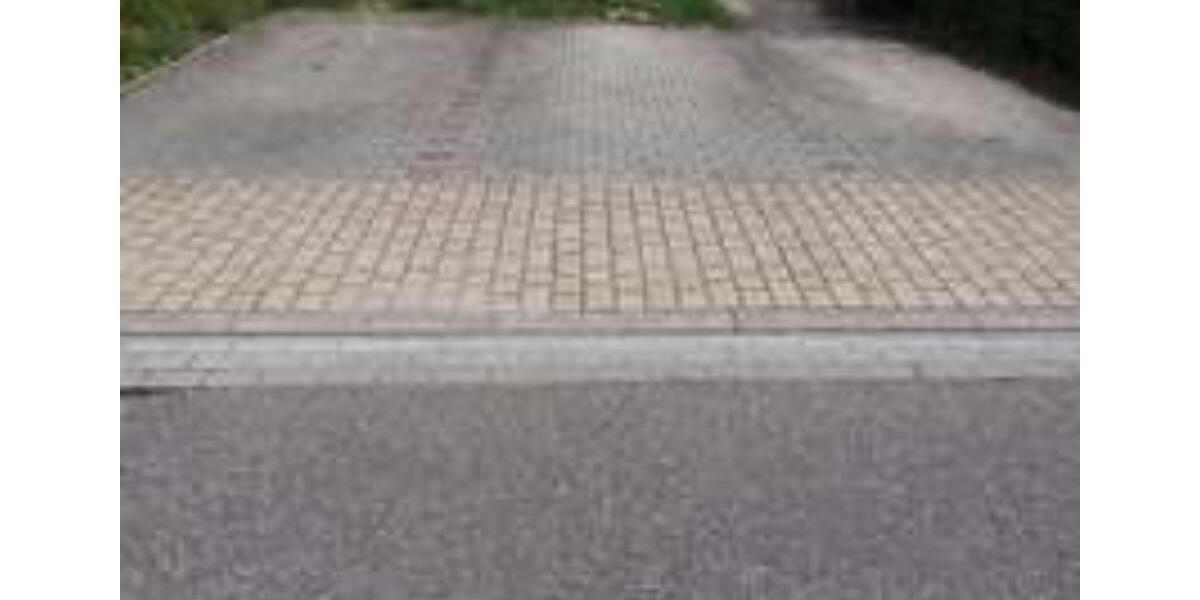 Helle 3-Zimmer DG-Wohnung 3 zimmer