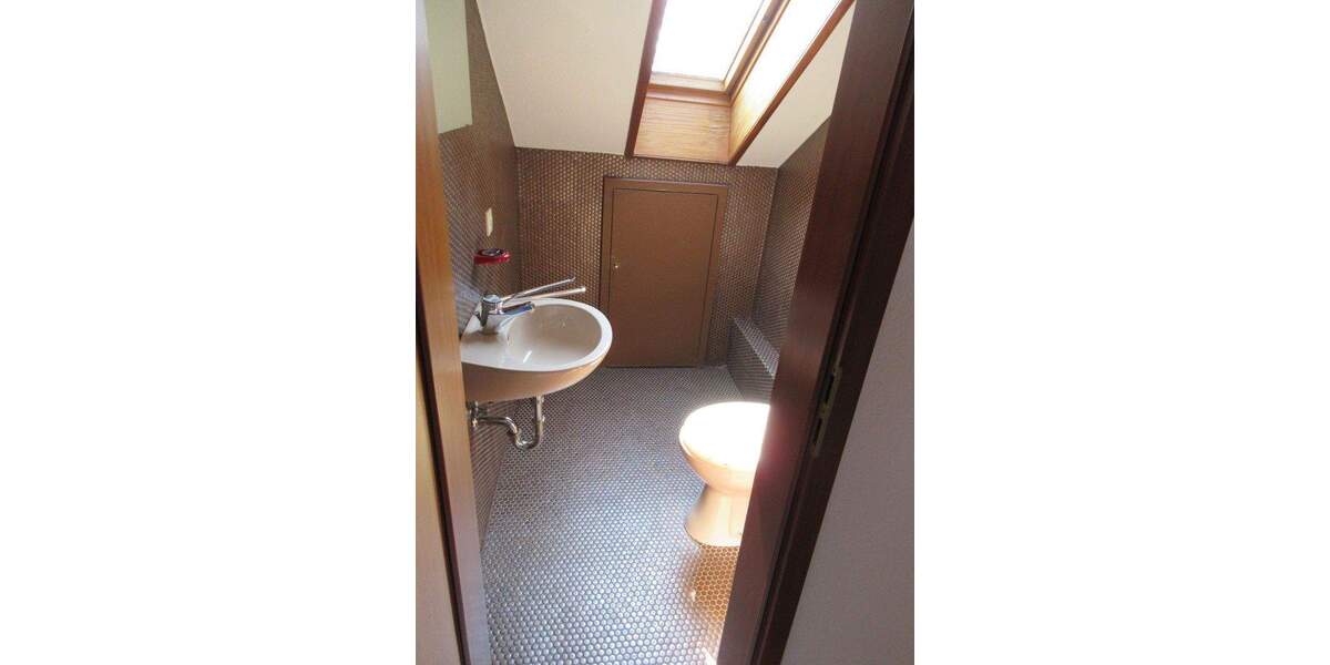 Etagenwohnung Pforzheim Südweststadt - 2 Zimmer, 70 m&sup2;, 755&euro; | Angebot:25745257