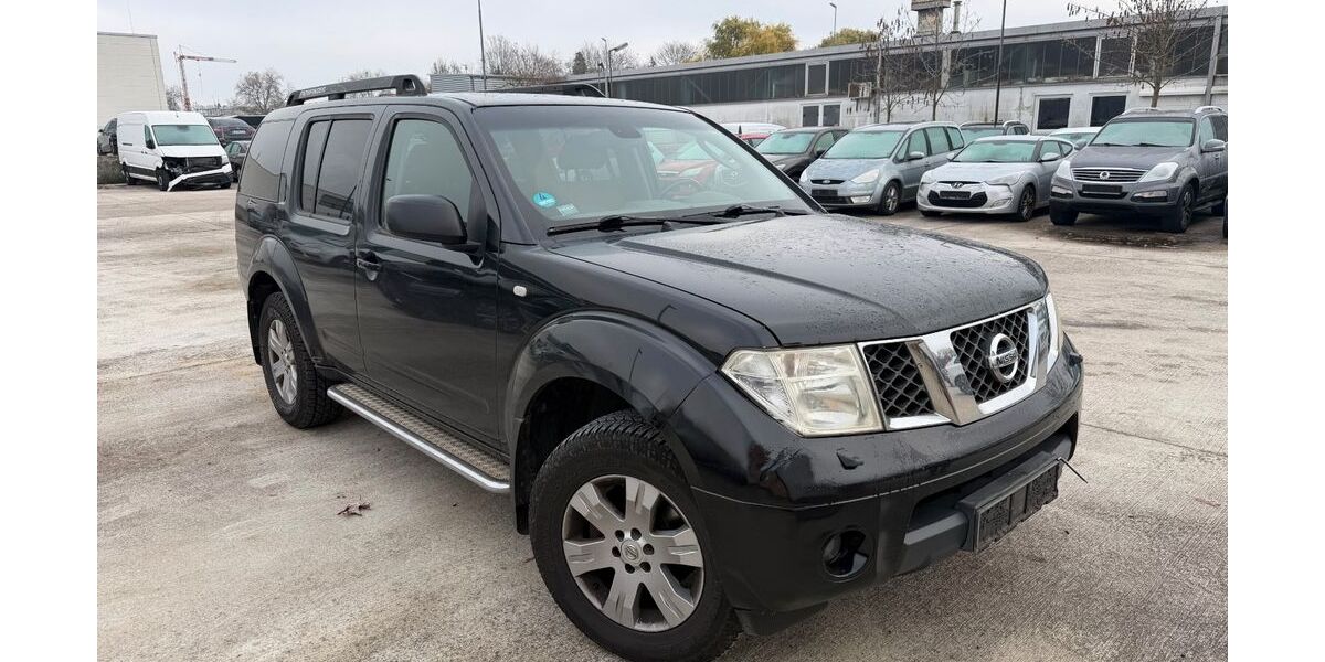 Nissan Pathfinder 330.000 km 4.300 &euro; Bruchsal 76646
