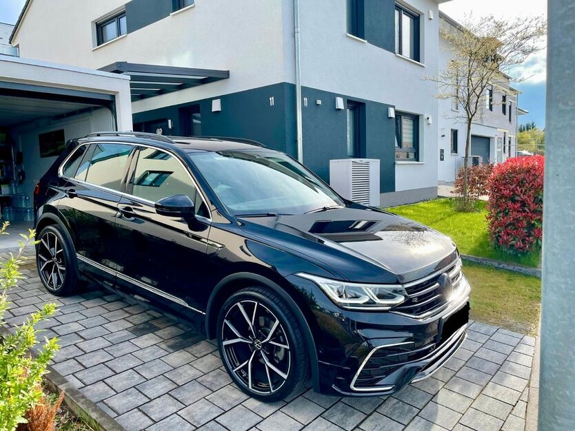 VW Tiguan 106.000 km 26.990 € Pforzheim 75180