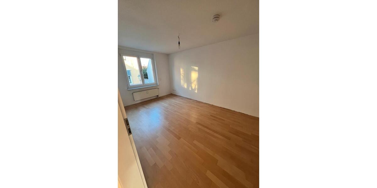 Etagenwohnung Eggenstein-Leopoldshafen Leopoldshafen - 3 Zimmer, 89 m&sup2;, 1.350&euro; | Angebot:26409393