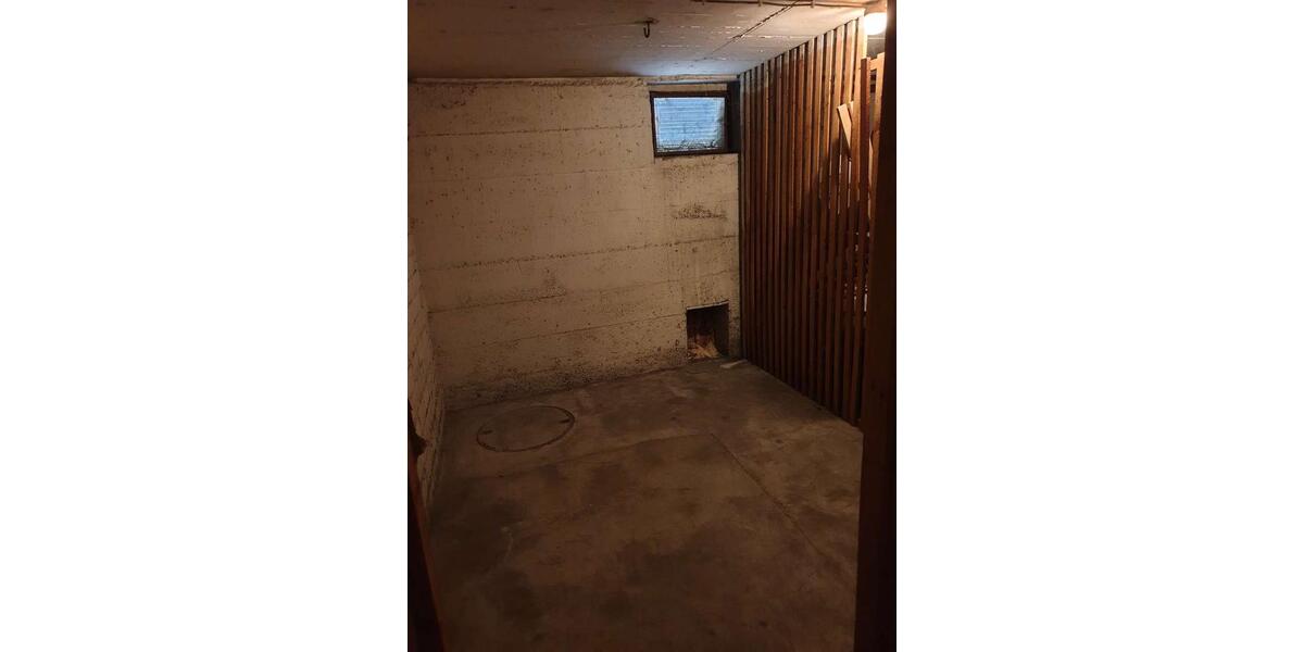 Etagenwohnung Pforzheim - 1 Zimmer, 8 m&sup2;, 50&euro; | Angebot:25711604