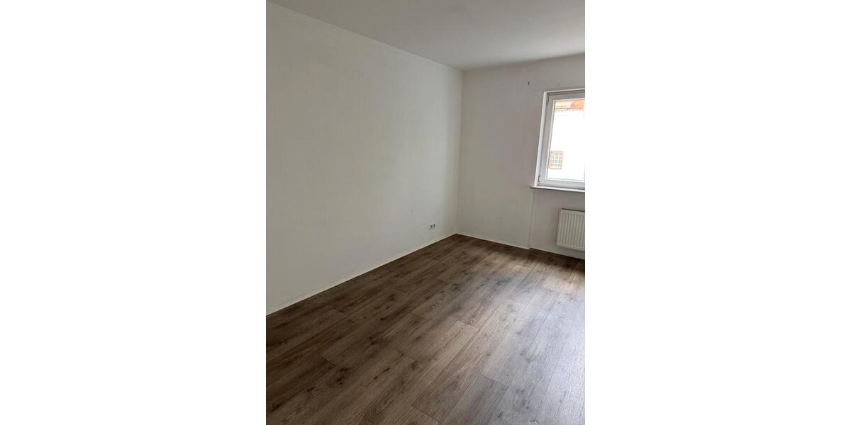 Erdgeschoßwohnung Römerberg - 4 Zimmer, 100 m&sup2;, 339.000&euro; | Angebot:27003766