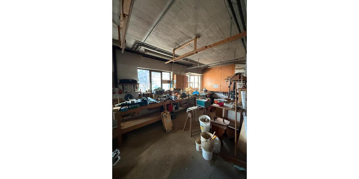 Etagenwohnung Hatzenbühl - 4 Zimmer, 130 m&sup2;, 1.100&euro; | Angebot:25415292