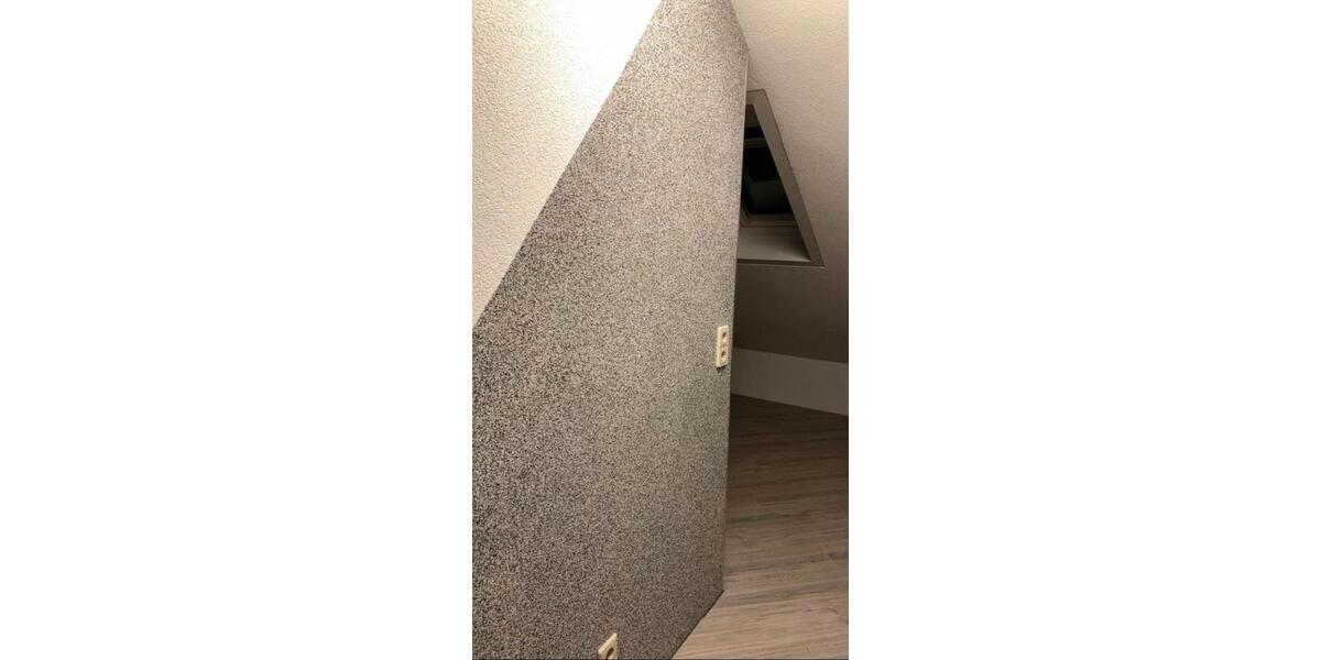 Dachgeschoßwohnung Bretten - 3.5 Zimmer, 100 m&sup2;, 299.000&euro; | Angebot:27085457