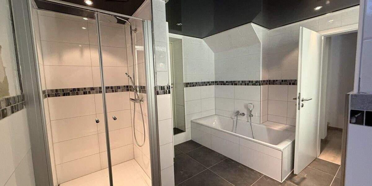 Mehrfamilienhaus, Wohnhaus Graben-Neudorf Neudorf - 7 Zimmer, 224 m&sup2;, 490.000&euro; | Angebot:25736356