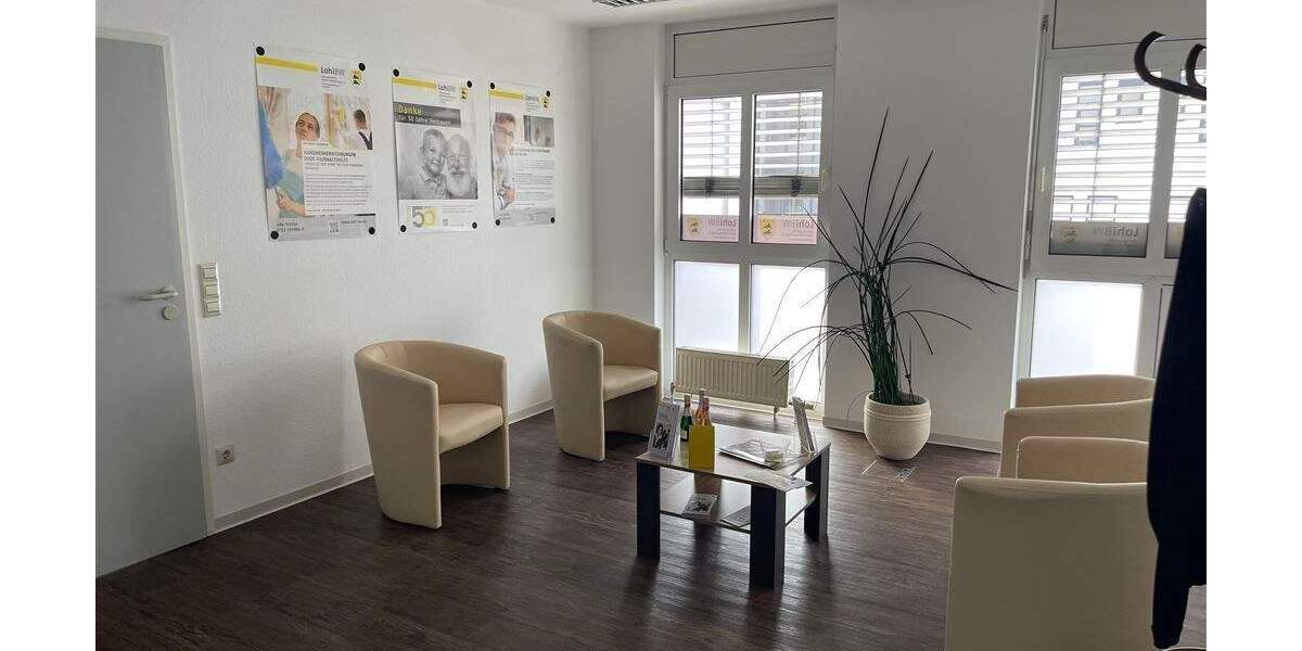 Bürofläche in zentraler Lage, 4-5 separate Büroräume + großer Empfangsbereich etc... 7 zimmer