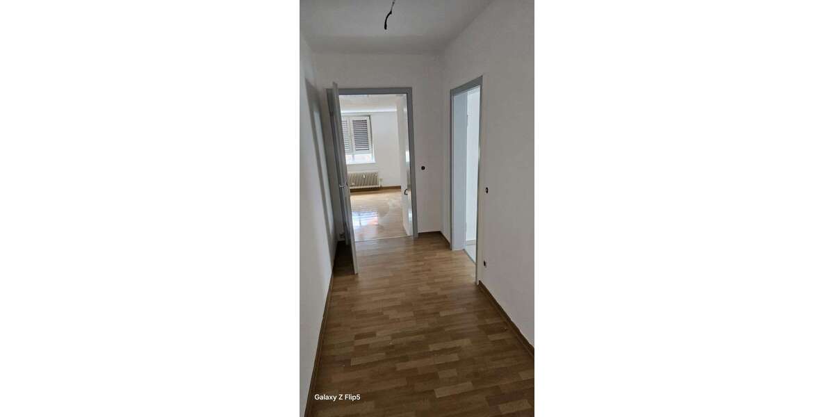Etagenwohnung Karlsruhe Neureut - 3 Zimmer, 93 m&sup2;, 1.270&euro; | Angebot:27125720