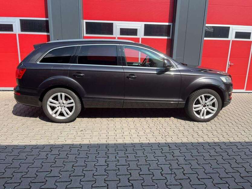 Q7