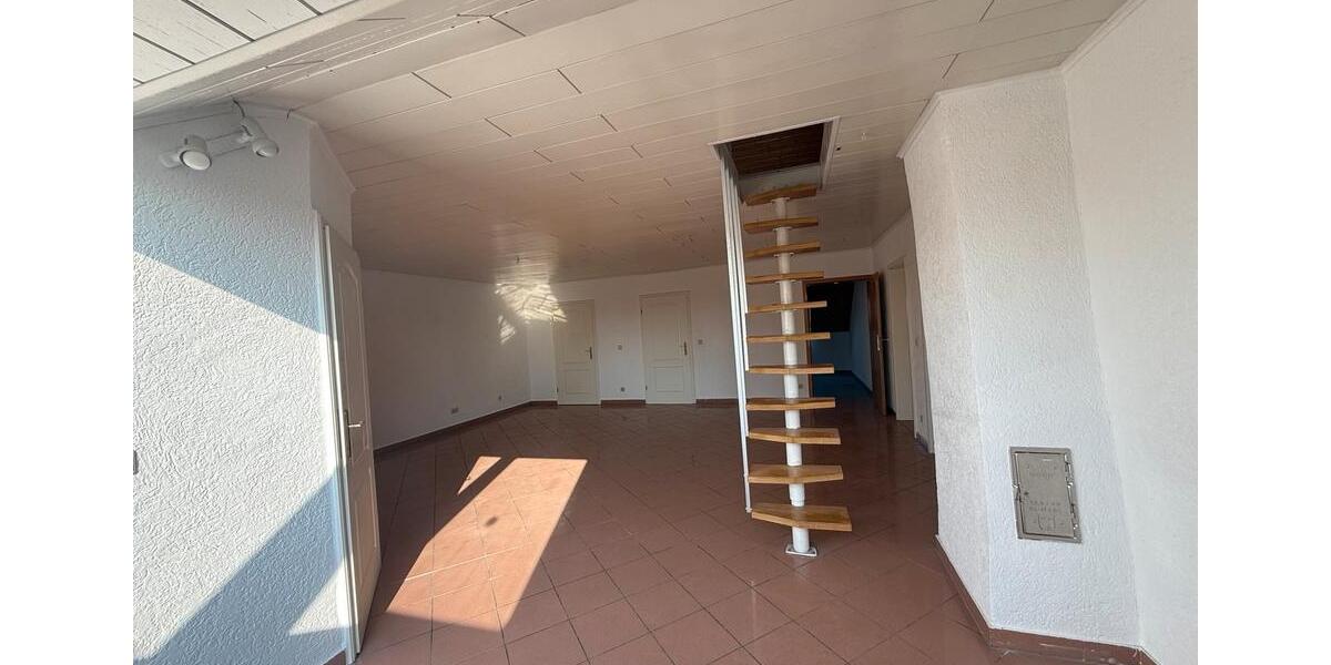 Etagenwohnung Karlsruhe Hagsfeld - 5 Zimmer, 110 m&sup2;, 1.500&euro; | Angebot:25783455
