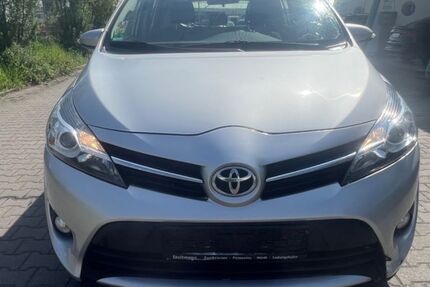 Toyota Verso 206.000 km 7.299 &euro; Germersheim 76726